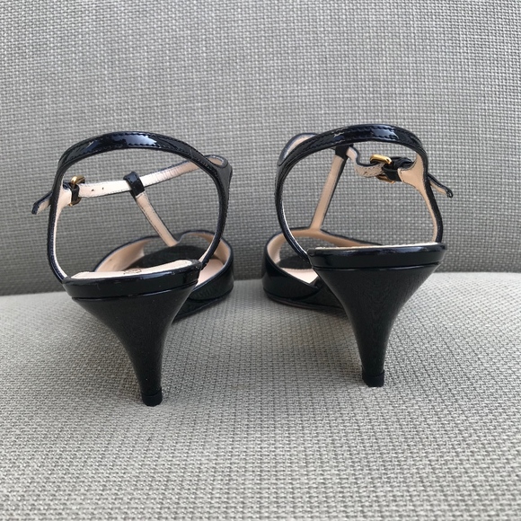 Prada Black Patent t-strap heel - Picture 4 of 7